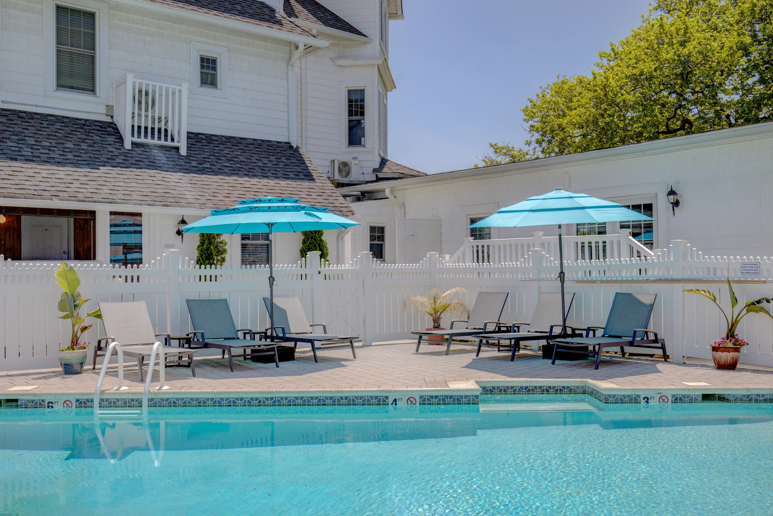 Pool area
